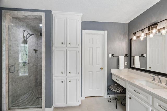 5918 Center Court Drive, Spring, TX 77379