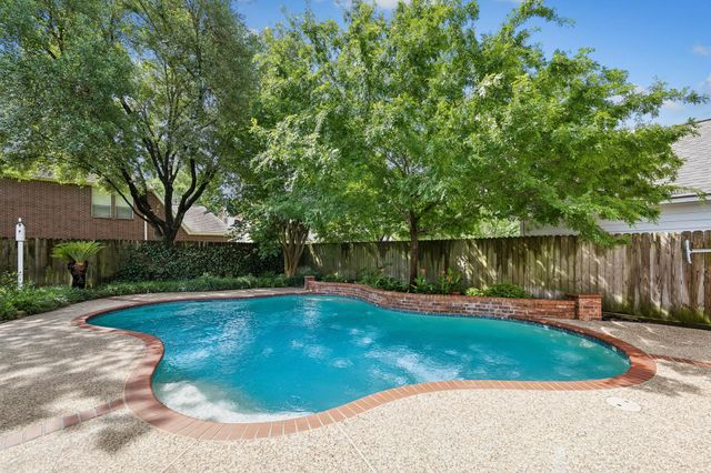 5918 Center Court Drive, Spring, TX 77379