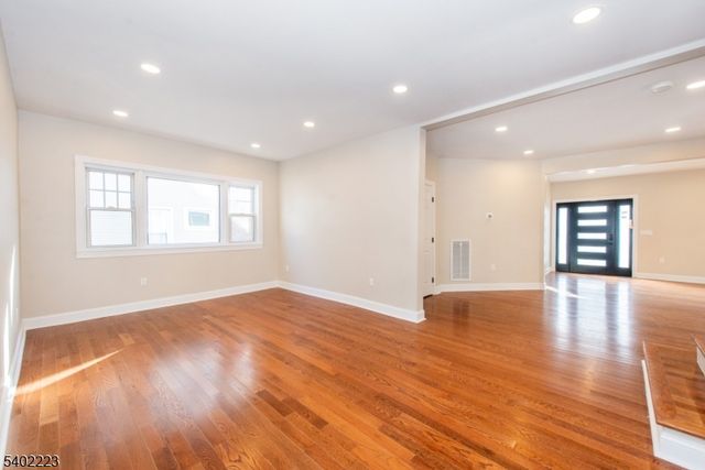 50 Grand Ave, Ridgefield Park Village, NJ 07660