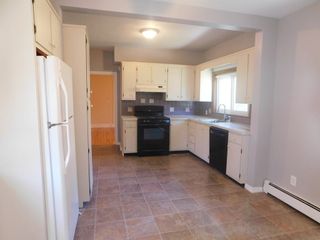 64 Brooks Ave 1, Newton, MA 02460