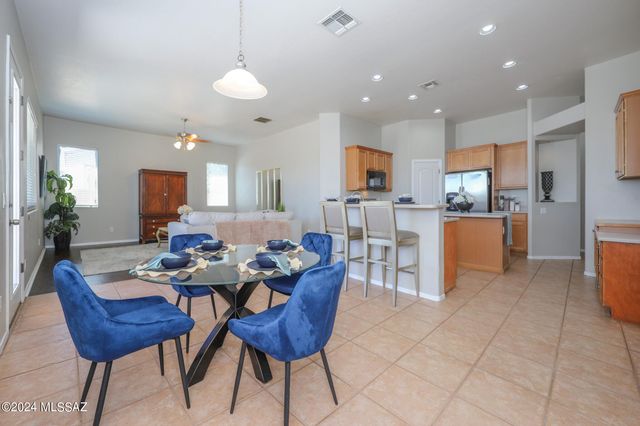 7856 N Rondure Loop, Tucson, AZ 85743