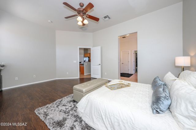 7856 N Rondure Loop, Tucson, AZ 85743