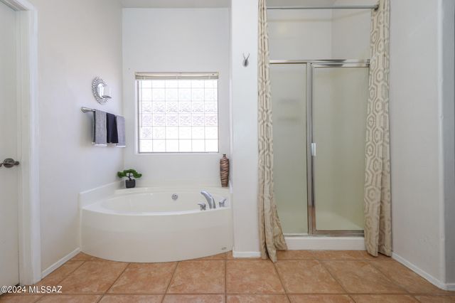 7856 N Rondure Loop, Tucson, AZ 85743