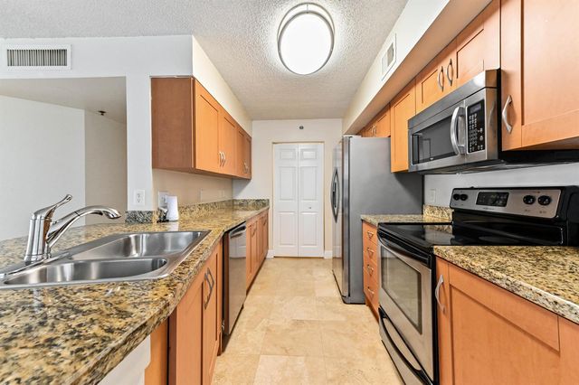 3237 Clint Moore Road 107, Boca Raton, FL 33496