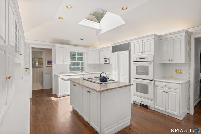 39 Old Studio Road, New Canaan, CT 06840