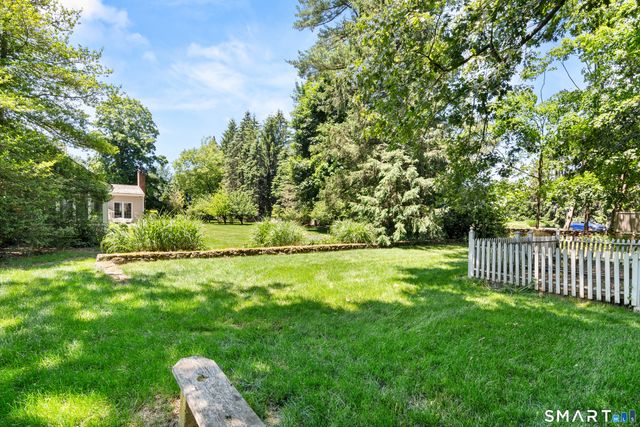 39 Old Studio Road, New Canaan, CT 06840