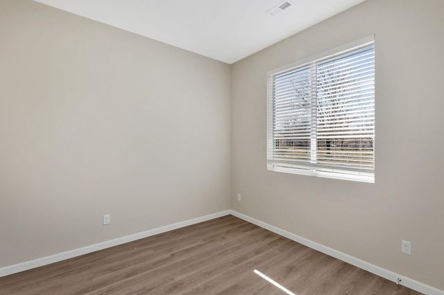 2401 S Wheatland Ct, Wichita, KS 67235