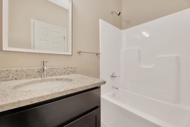 2401 S Wheatland Ct, Wichita, KS 67235