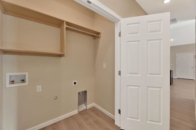 2401 S Wheatland Ct, Wichita, KS 67235