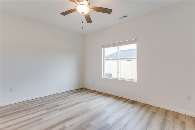 2401 S Wheatland Ct, Wichita, KS 67235