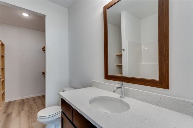 2401 S Wheatland Ct, Wichita, KS 67235