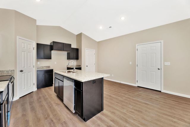 2401 S Wheatland Ct, Wichita, KS 67235