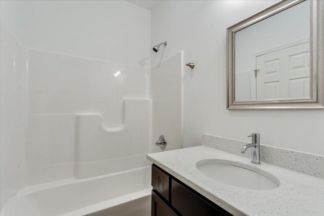 2401 S Wheatland Ct, Wichita, KS 67235