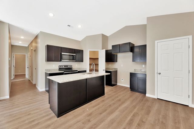 2401 S Wheatland Ct, Wichita, KS 67235