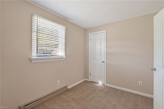 500 Greenway DR, Chesapeake, VA 23322