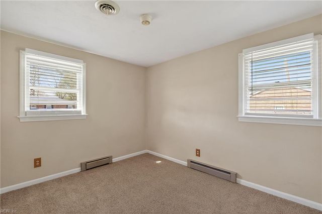 500 Greenway DR, Chesapeake, VA 23322