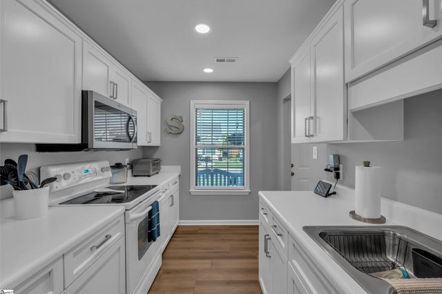 405 Santa Fe Road, Moore, SC 29369