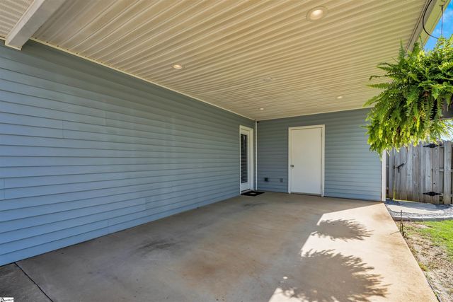 405 Santa Fe Road, Moore, SC 29369