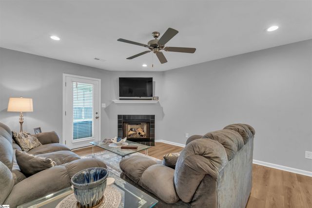 405 Santa Fe Road, Moore, SC 29369