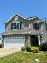 3305 Charlestowne Crossing Drive, St Charles, MO 63301