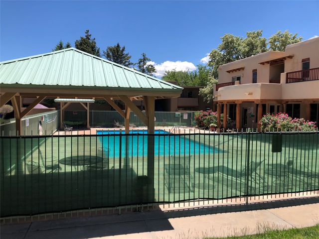 601 W San Mateo 200, Santa Fe, NM 87505