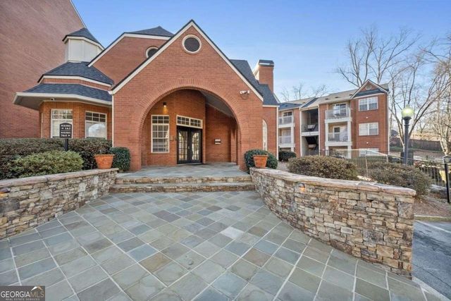 3086 Chastain Park Court NE, Atlanta, GA 30342