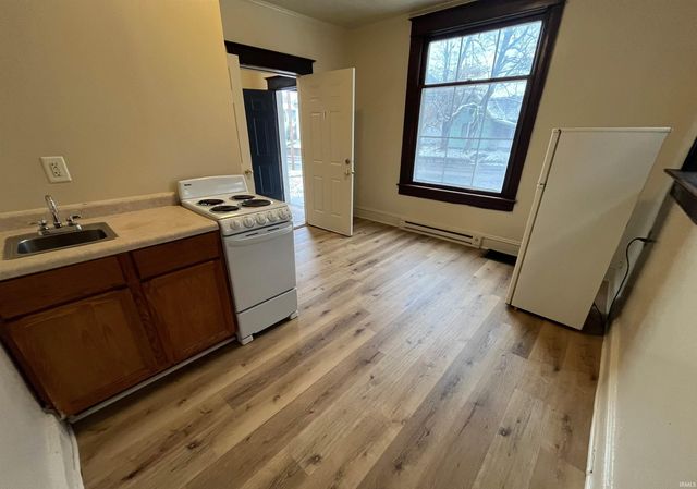 2130 Broadway, Fort Wayne, IN 46802