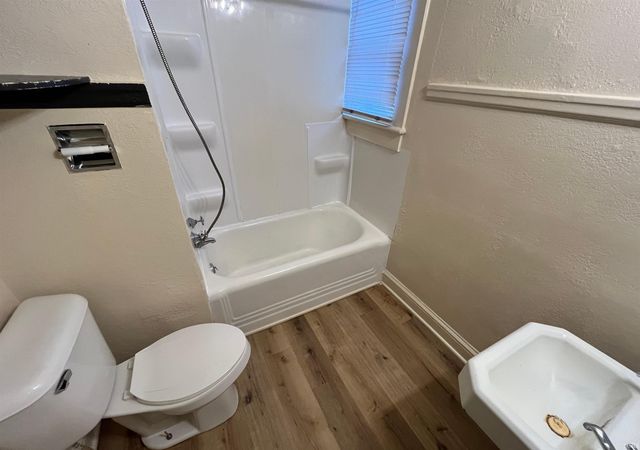 2130 Broadway, Fort Wayne, IN 46802