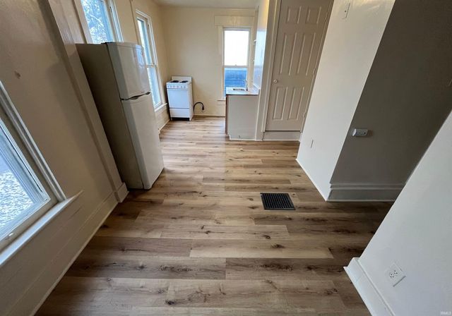 2130 Broadway, Fort Wayne, IN 46802