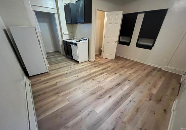 2130 Broadway, Fort Wayne, IN 46802