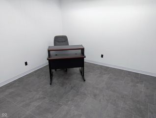 2530 Sandcrest Boulevard, Columbus, IN 47203