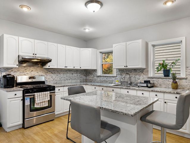 39 Centre St, Lynn, MA 01905