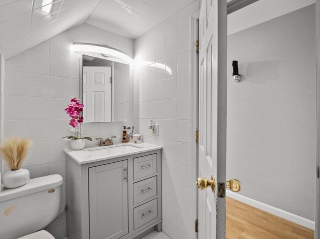 39 Centre St, Lynn, MA 01905