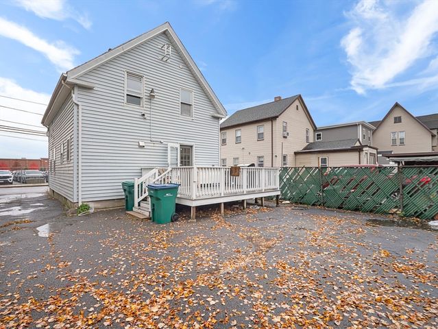 39 Centre St, Lynn, MA 01905