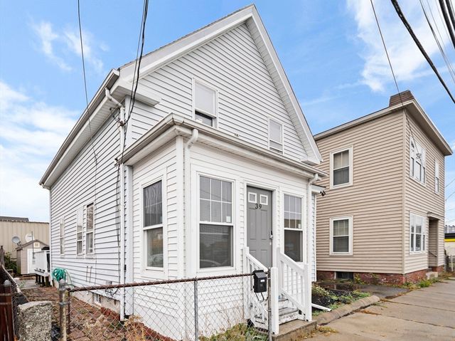39 Centre St, Lynn, MA 01905