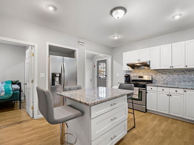 39 Centre St, Lynn, MA 01905