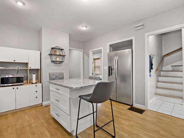 39 Centre St, Lynn, MA 01905