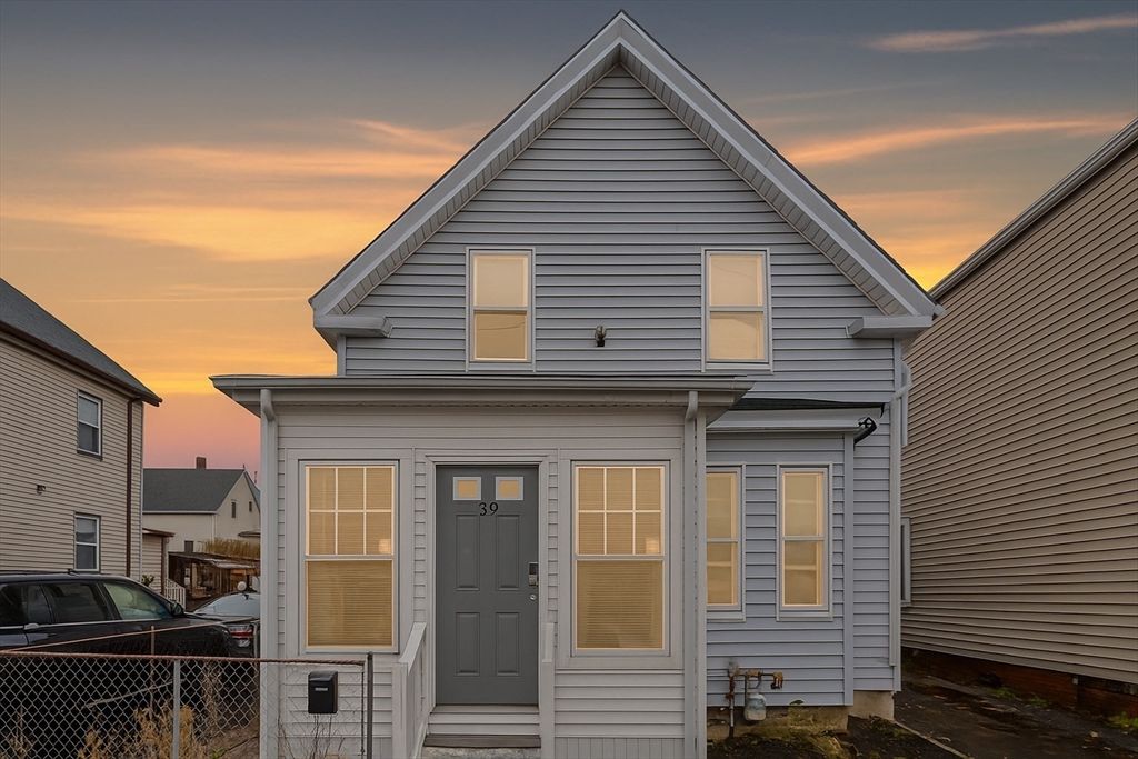 39 Centre St, Lynn, MA 01905