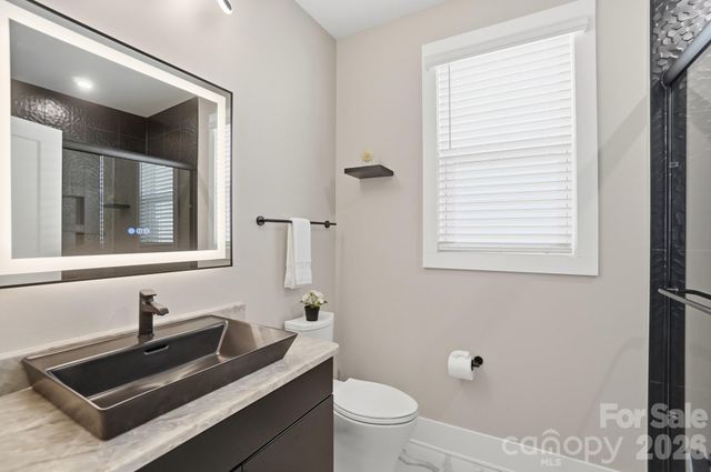 5225 Glenwalk Drive, Charlotte, NC 28269