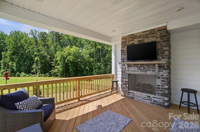 5225 Glenwalk Drive, Charlotte, NC 28269