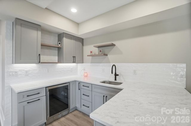 5225 Glenwalk Drive, Charlotte, NC 28269