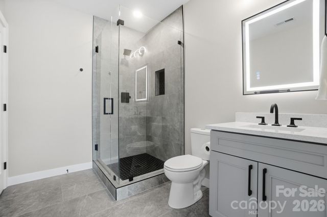 5225 Glenwalk Drive, Charlotte, NC 28269