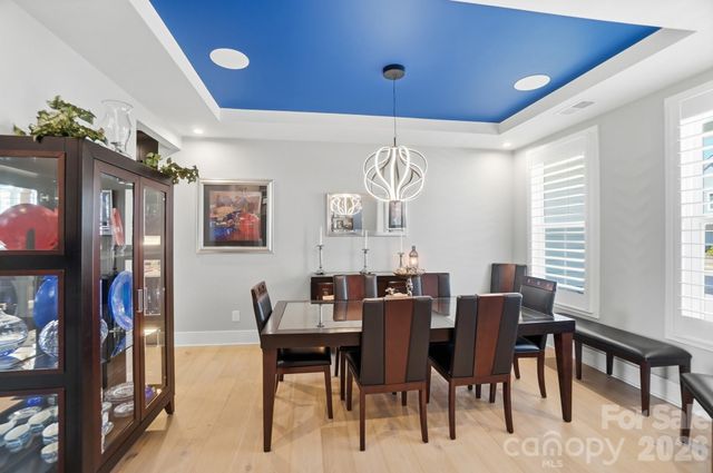 5225 Glenwalk Drive, Charlotte, NC 28269