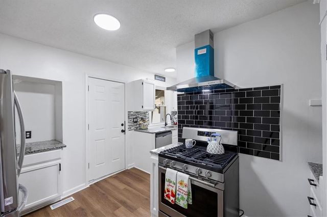 650 Parallel Avenue, Kansas City, KS 66101