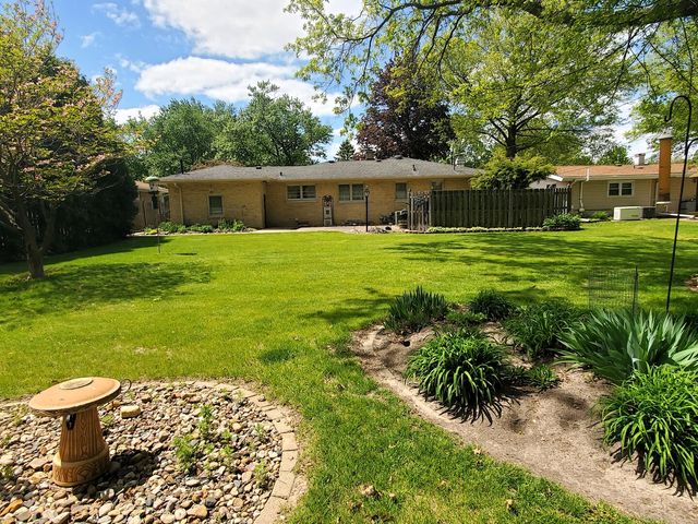 3500 12th Street, East Moline, IL 61244