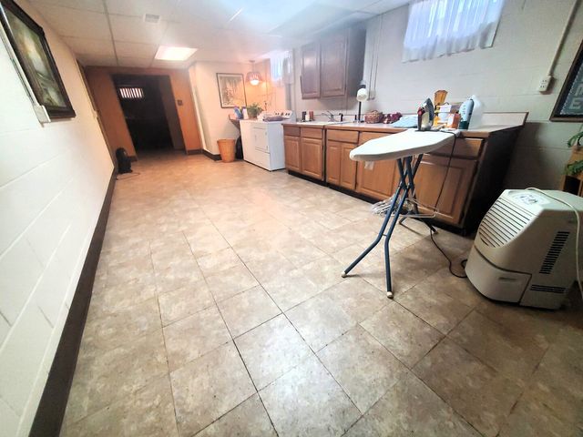3500 12th Street, East Moline, IL 61244