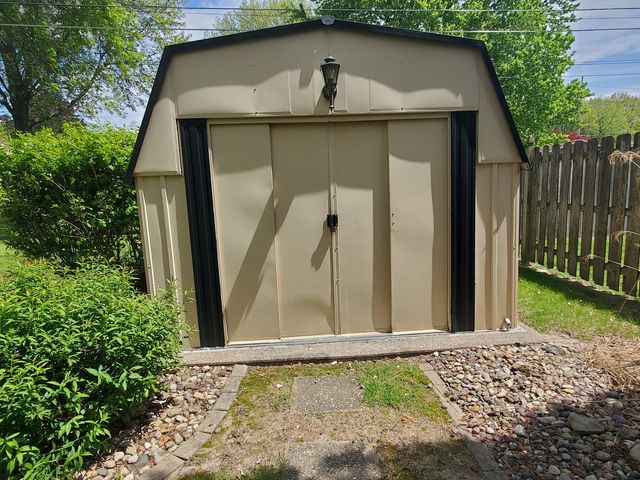 3500 12th Street, East Moline, IL 61244