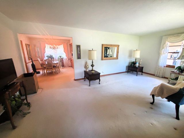 3500 12th Street, East Moline, IL 61244
