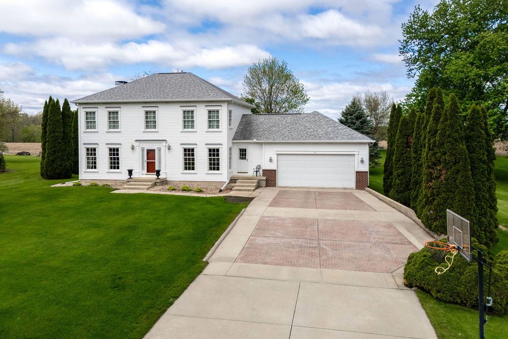14 Timberlane Drive, Geneseo, IL 61254