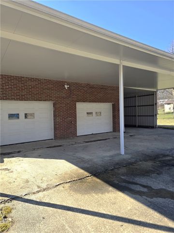 770 Pittsburgh Rd, Penn Twp, PA 16002